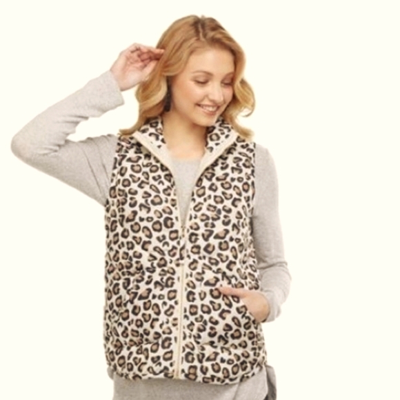 Mudpie Cheetah Quilted Vest - M - Picture 2 of 5